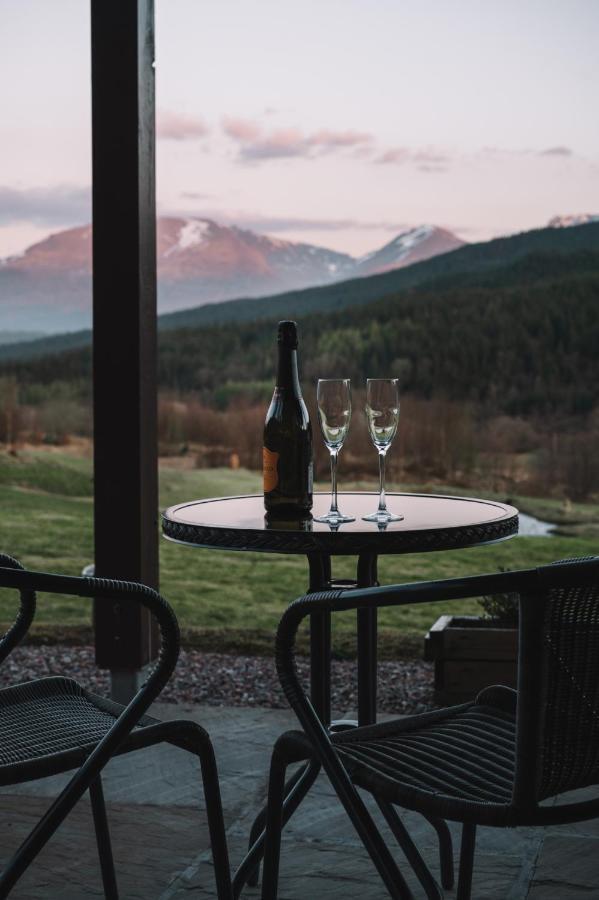 Frances' Sketch Pad With Hot Tub Appartement Fort William Buitenkant foto