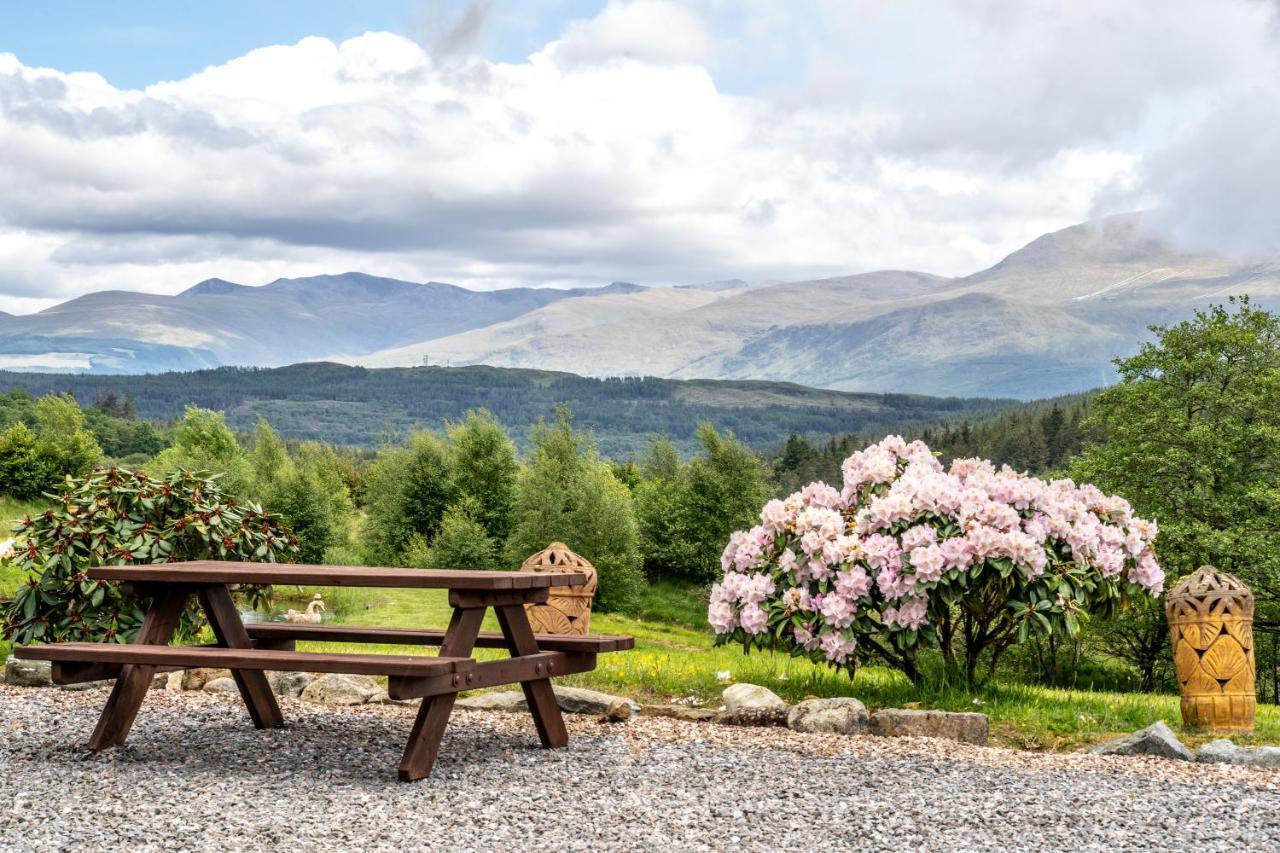 Frances' Sketch Pad With Hot Tub Appartement Fort William Buitenkant foto